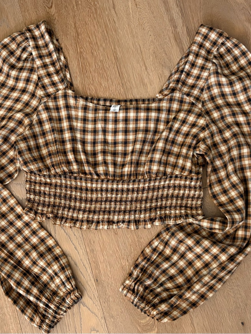 BP Dreamy Smocked Long Sleeve Crop Top Women's M Tan-Black Plaid Jorja